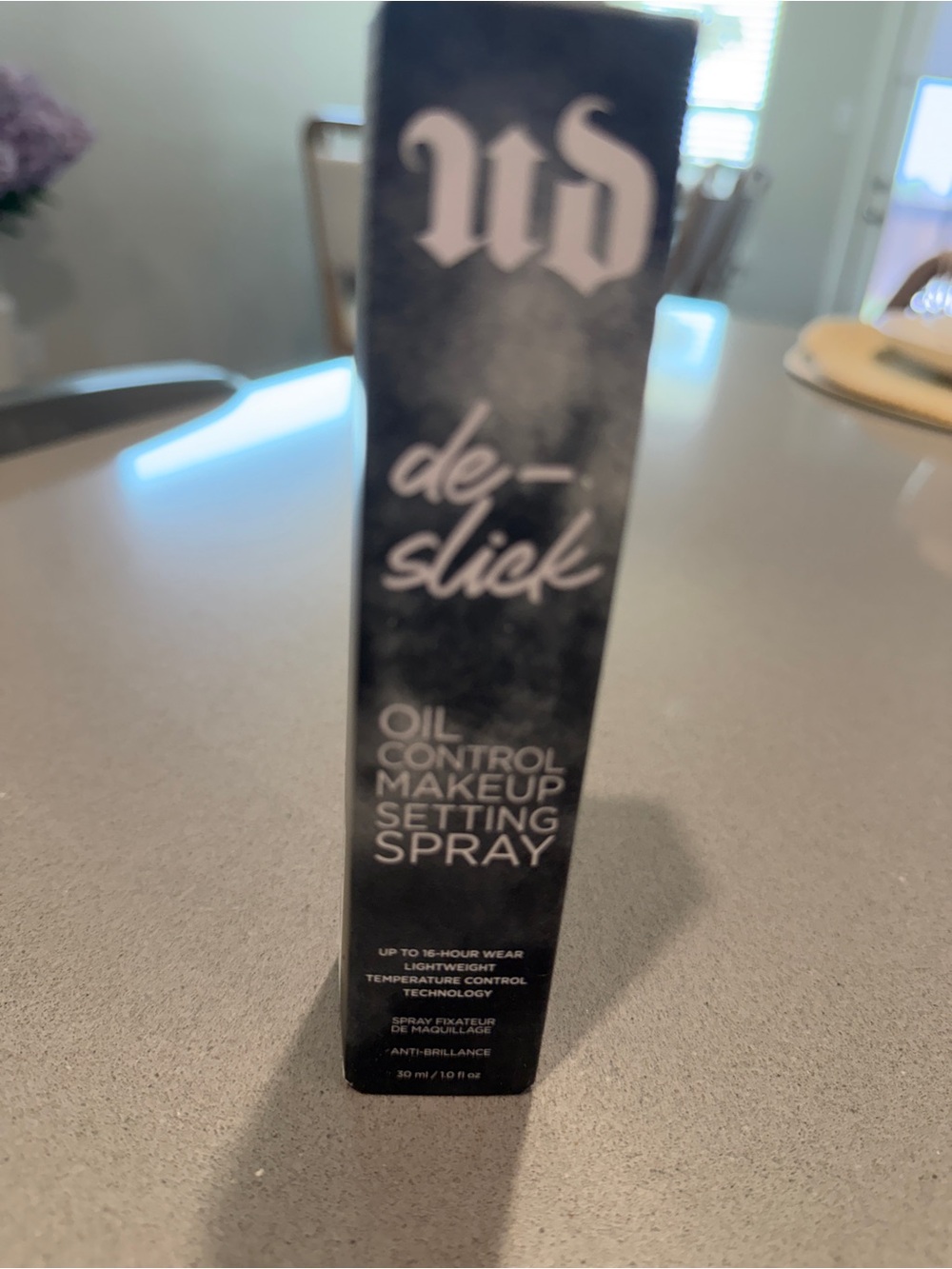 Urban Decay De-Slick Oil Control Makeup Setting Spray - Black